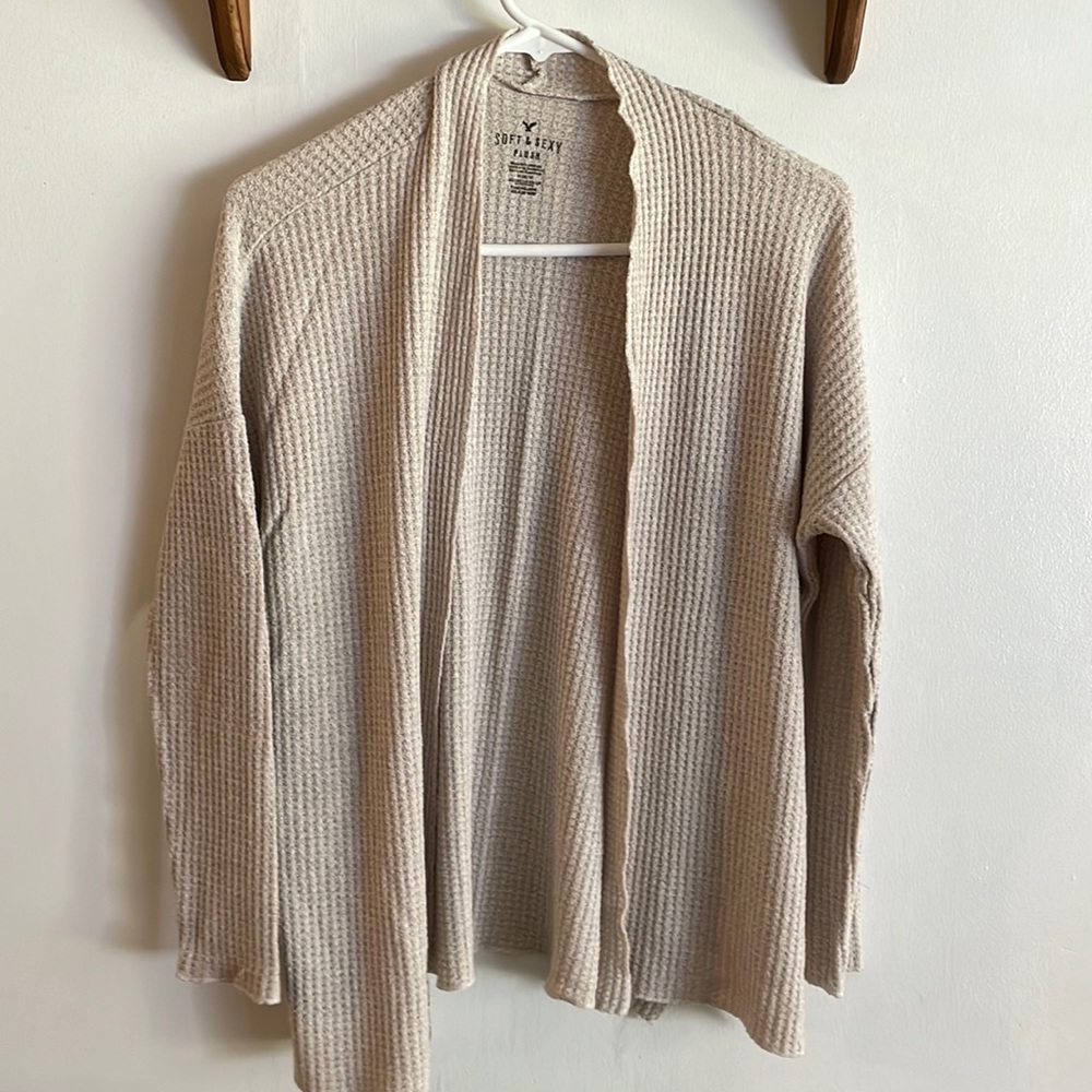 American Eagle Size Medium Cartigan